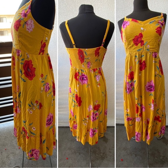 2 Dresses 1 Blue Abercrombie & Fitch 1 Floral Yellow - Picture 10 of 10